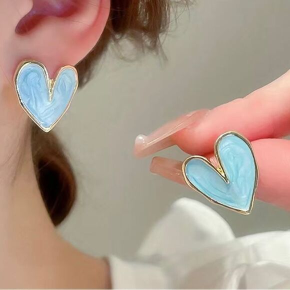 🔅🆕 ✨Elegant Classic Gold Rim Heart Enamel Earrings available in: 💙 🤍 ❤️ 💜✨ - Picture 6 of 10